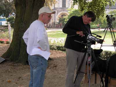 09. Peter and Roger preparing in Forbury gardens 